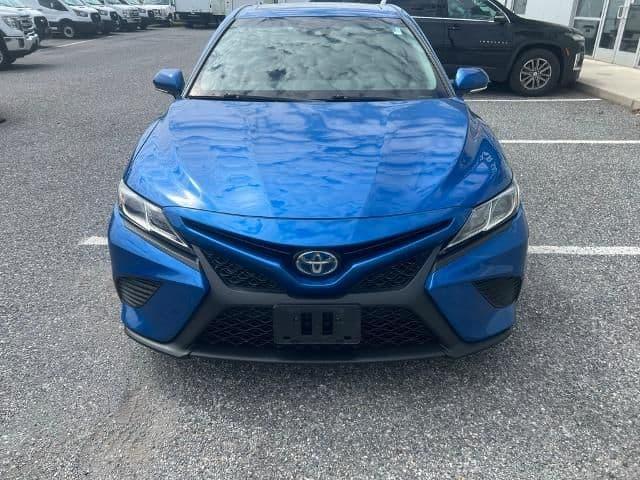 2018 toyota camry hybrid se in hagerstown, maryland