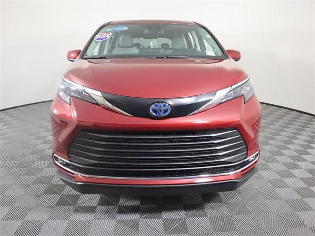 2024 toyota sienna xle