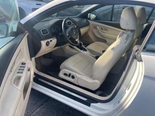 2014 volkswagen eos komfort 2dr front-wheel drive convertible in shakopee, minnesota