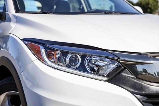 2022 honda hr-v lx
