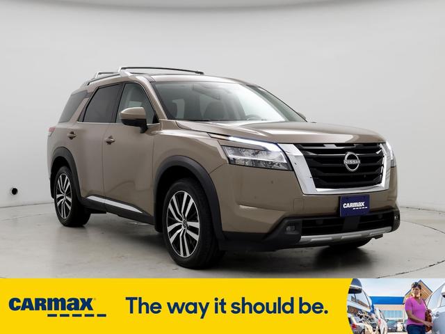 2023 nissan pathfinder platinum