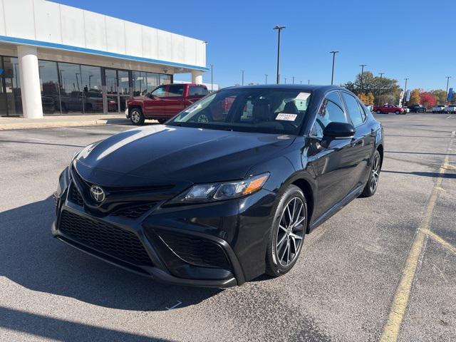 2023 toyota camry se