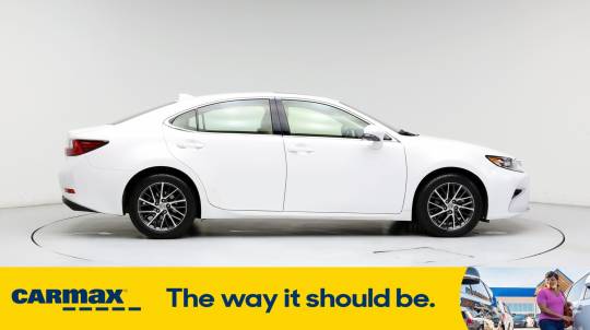 2016 Lexus ES