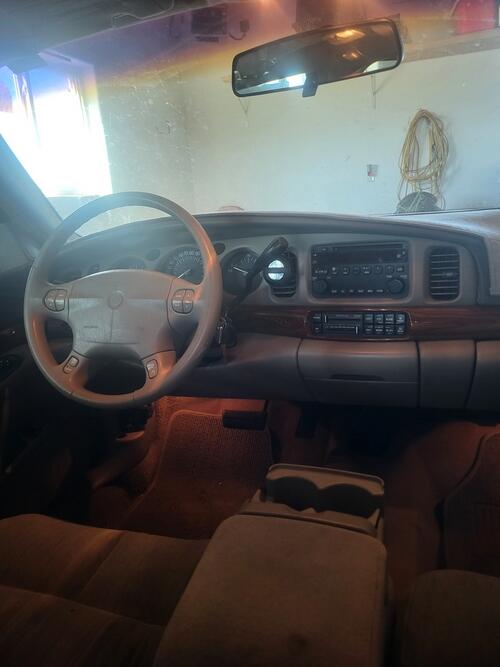 2003 buick lesabrelittle paint peel on roofreliable 3.8 engine 148000 milesinterio