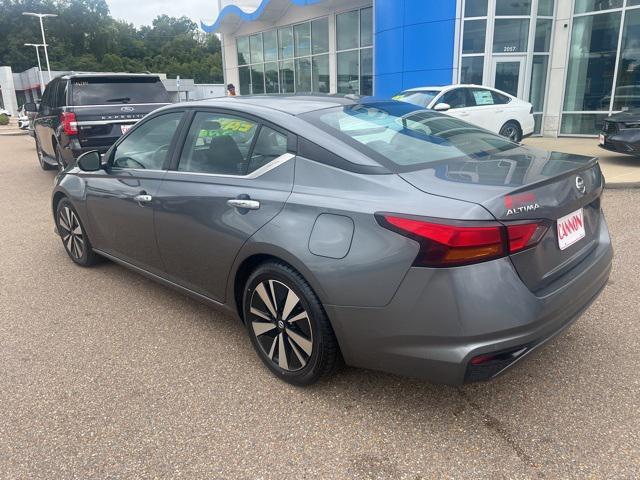 2021 nissan altima 2.5 sv