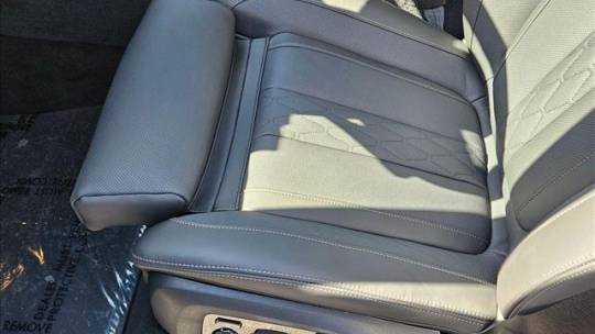 2025 BMW X7
