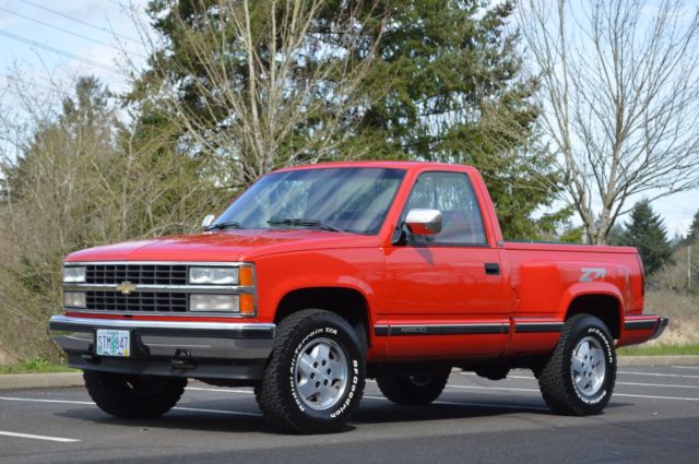 1 owner! 1992 chevrolet k1500 silverado 4x4 z71 step side only 49,999 miles!