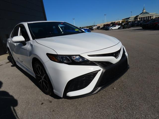 2024 toyota camry se