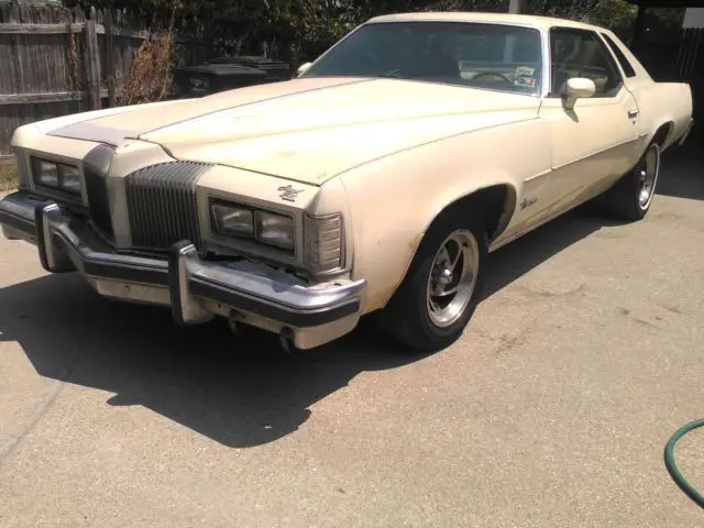 1976 pontiac grand prix 400 eng 400 tranny, runs and drives, shifts good