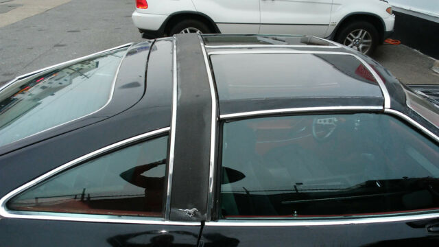 only 494 made with t-roof this year, highly optioned v8 car with marti report