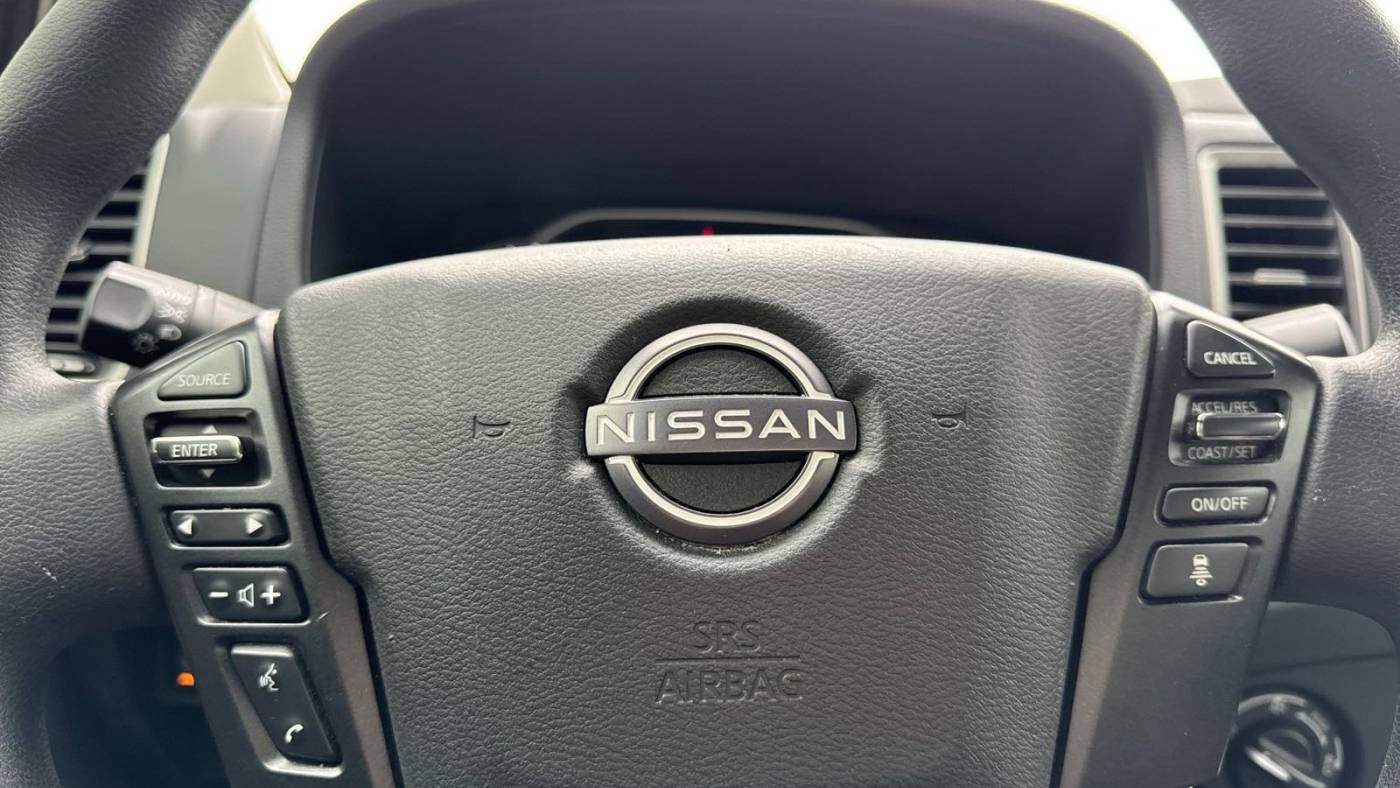 2022 nissan frontier sv