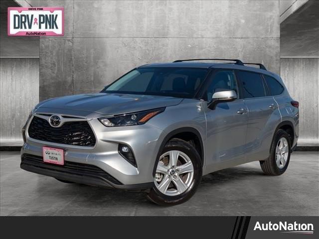 2023 toyota highlander le