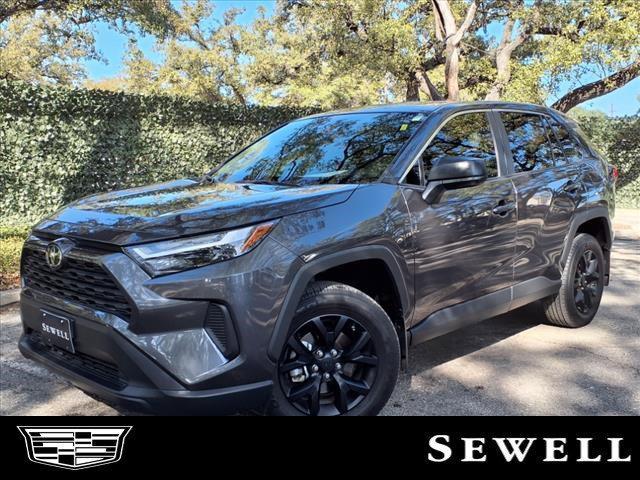 2023 toyota rav4 le