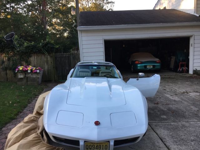 1975 corvette stinray
