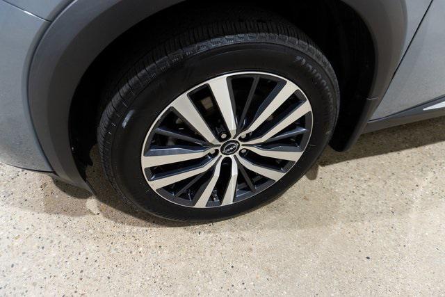 2022 nissan pathfinder platinum 4wd