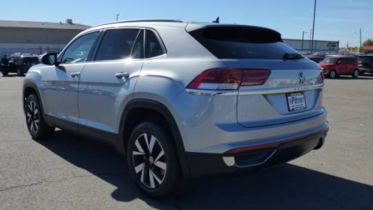2022 volkswagen atlas cross sport se