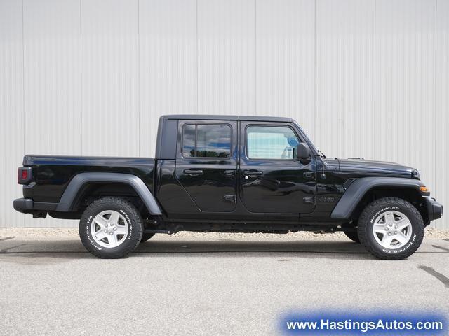 2020 jeep gladiator sport s