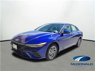 2024 Hyundai Elantra blue