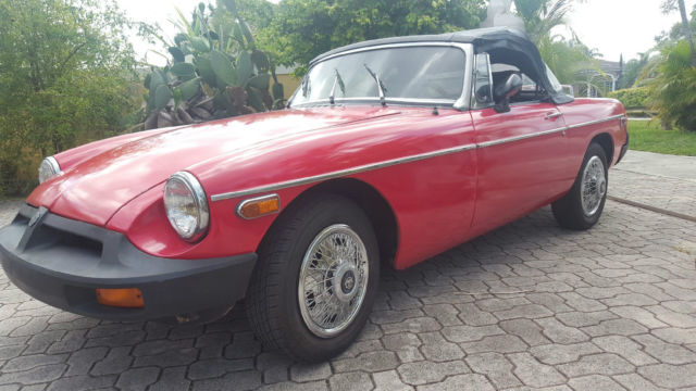 classic car mg mgb 1975