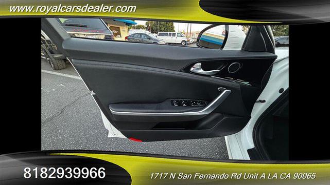 2018 kia stinger base