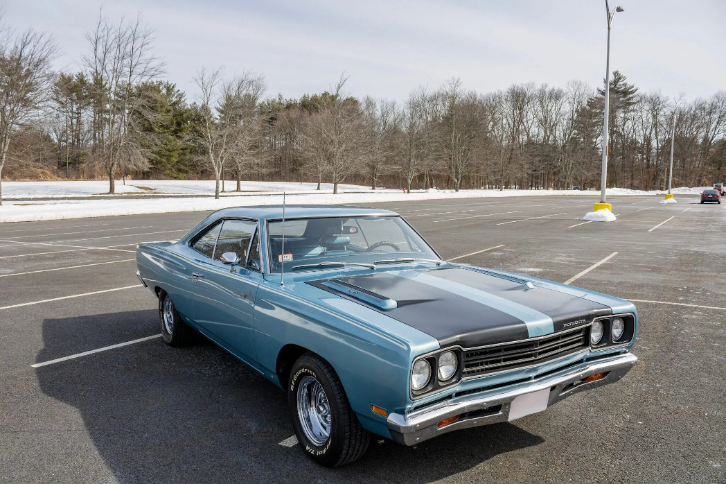 plymouth road runner