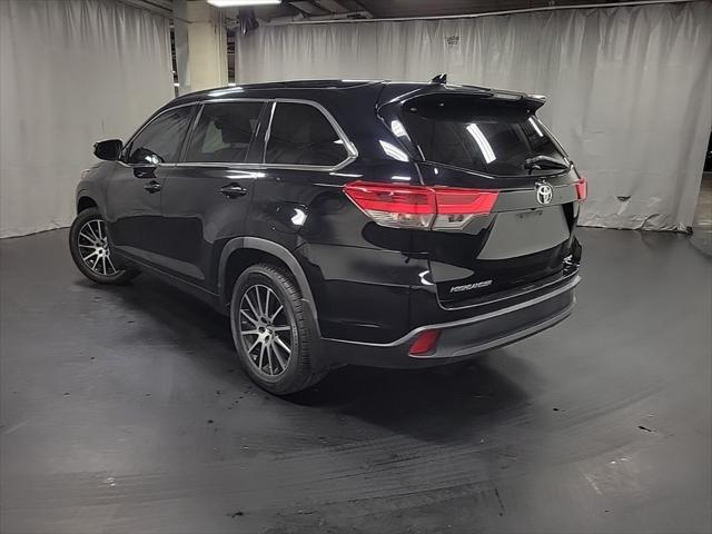 2018 toyota highlander se