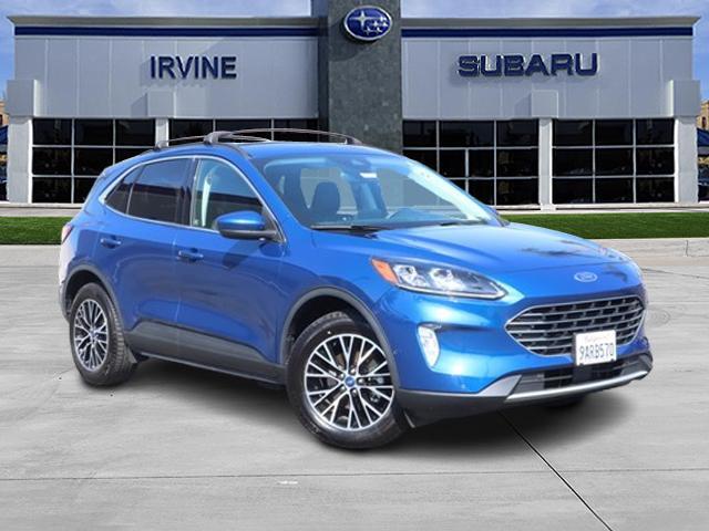 2022 ford escape titanium