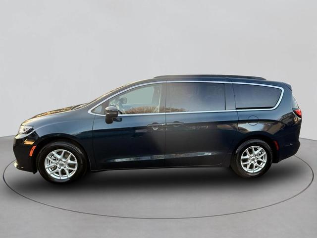 2022 chrysler pacifica touring-l
