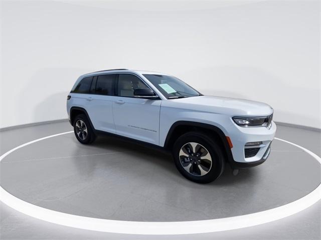2024 jeep grand cherokee 4xe base