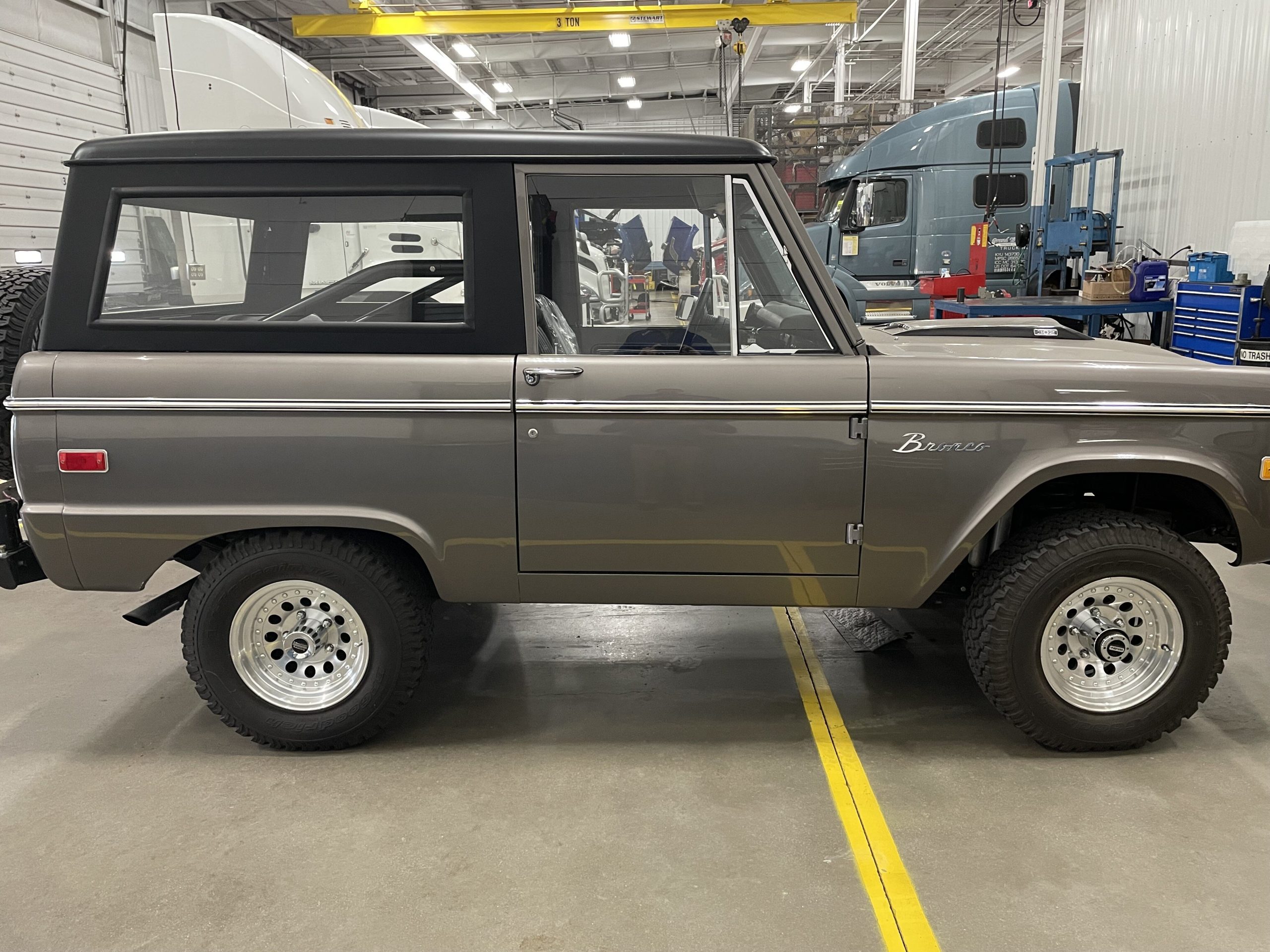 1973 ford bronco 2-door