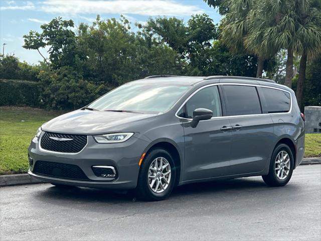 2022 chrysler pacifica touring l