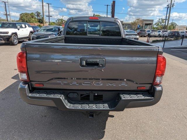 2022 toyota tacoma sr