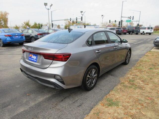 2024 kia forte lxs