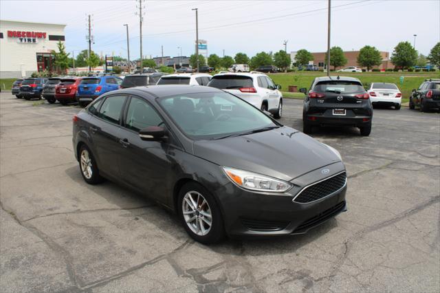 2016 ford focus se