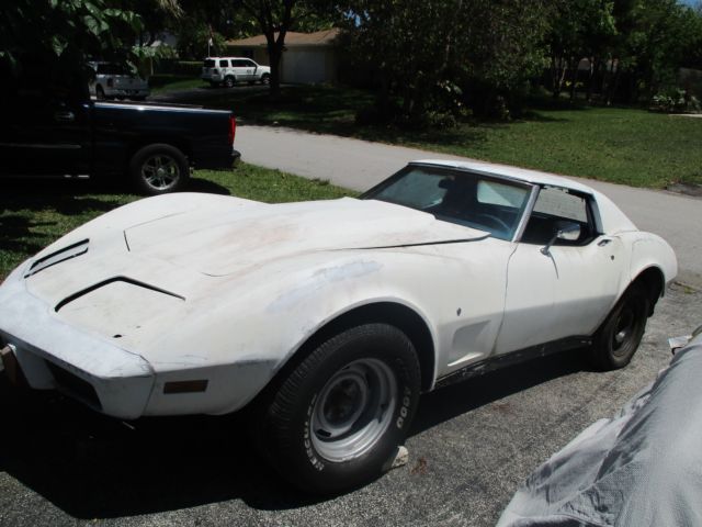 1977 corvette $1 no reserve, #'s matching, barn find