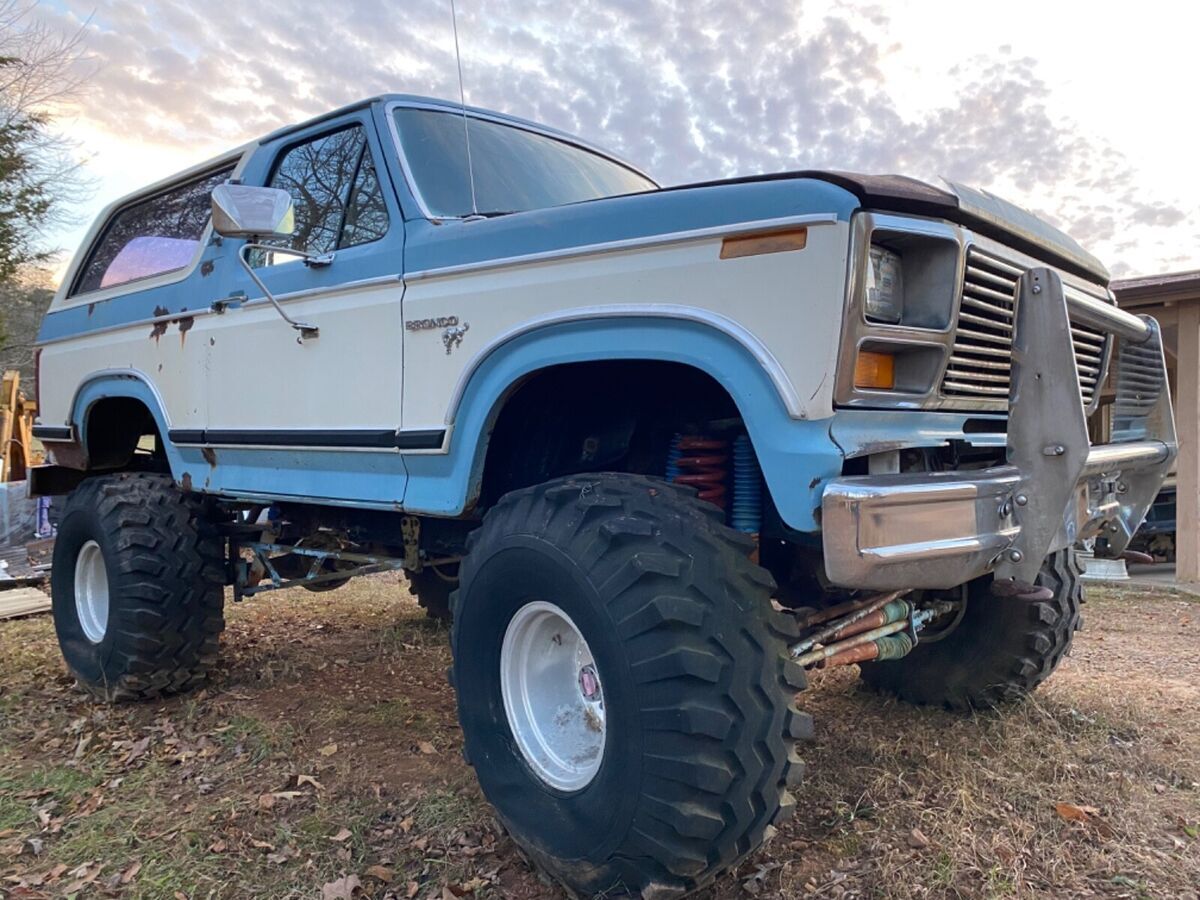 1981 ford bronco ranger xlt 4x4 v8 5.0 four speed, lifted