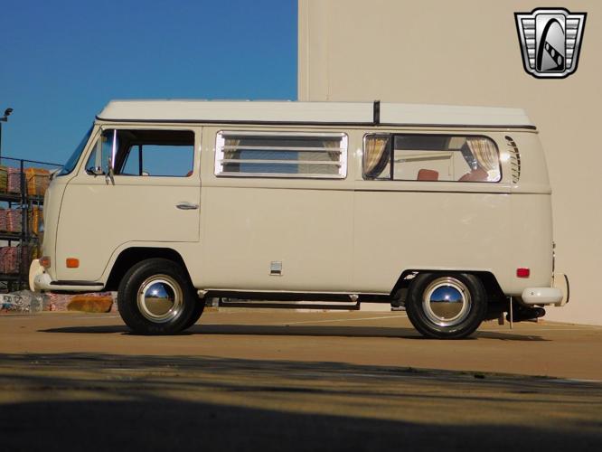 1970 volkswagen camper in o'fallon, illinois