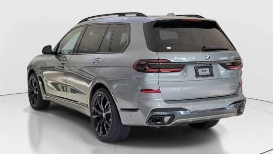 2025 BMW X7