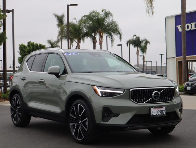 2024 volvo xc40 b5 awd ultimate bright theme