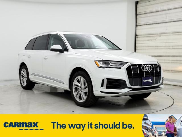 2023 audi q7 premium plus