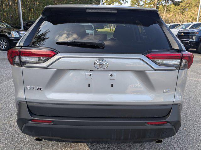 2022 toyota rav4 le