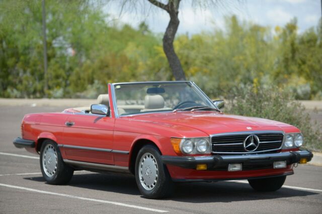 1987 mercedes 560 sl . well kept just serviced . very nice collectible!!!!!!
