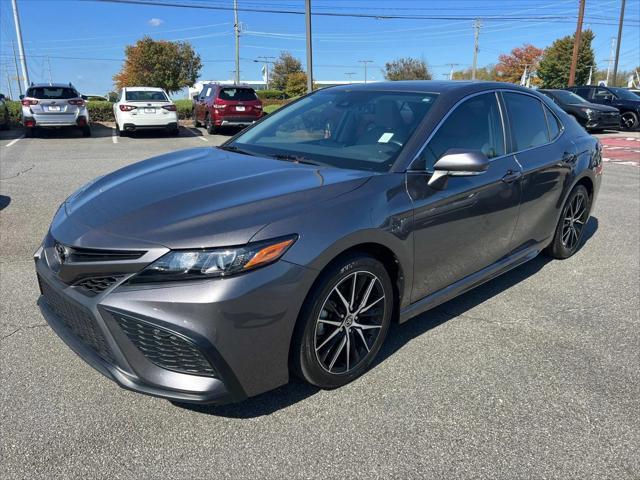 2021 toyota camry se