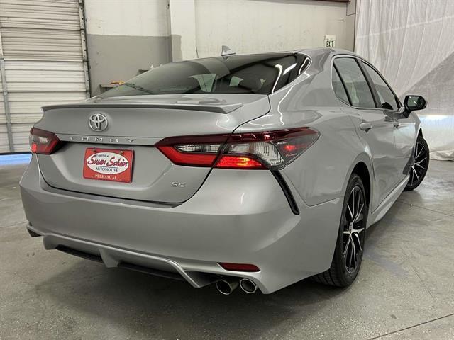 2022 toyota camry se