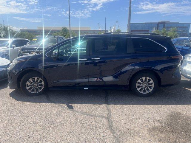 2023 toyota sienna xle