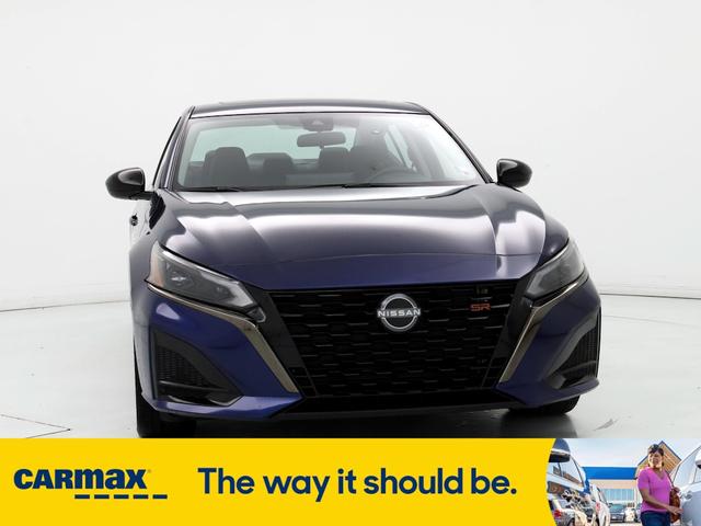 2023 nissan altima sr