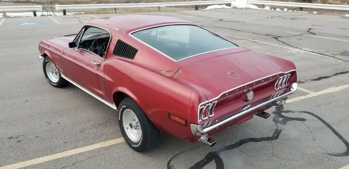 1968 ford mustang fastback - great driver -v8 auto - clean title - nice interior