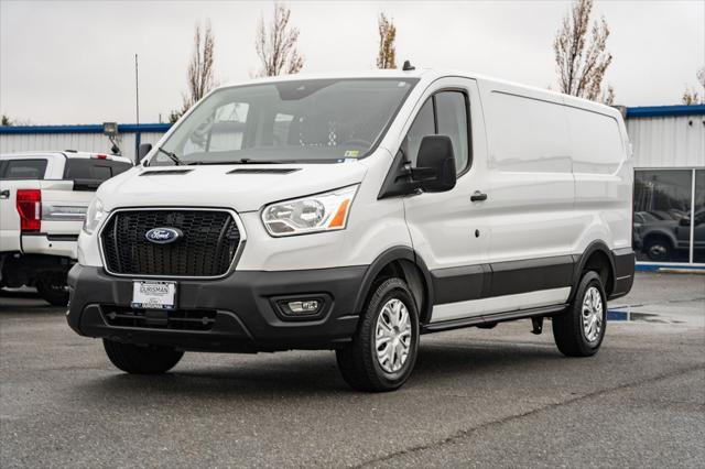 2022 ford transit-250 base