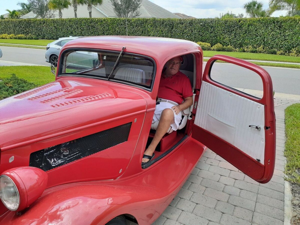 1934 ford coupe, auto transmission, air condition, power steering, power brakes