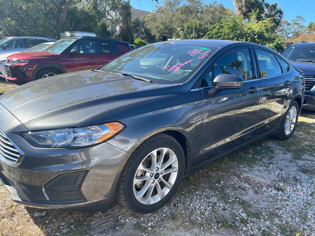 2019 ford fusion se